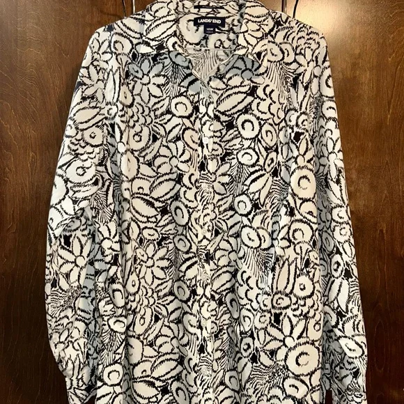 Lands' End Tops Lands End Monochrome Floral Womens Button Down